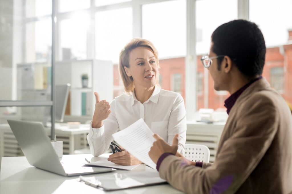 Como se aplica el outplacement en una empresa